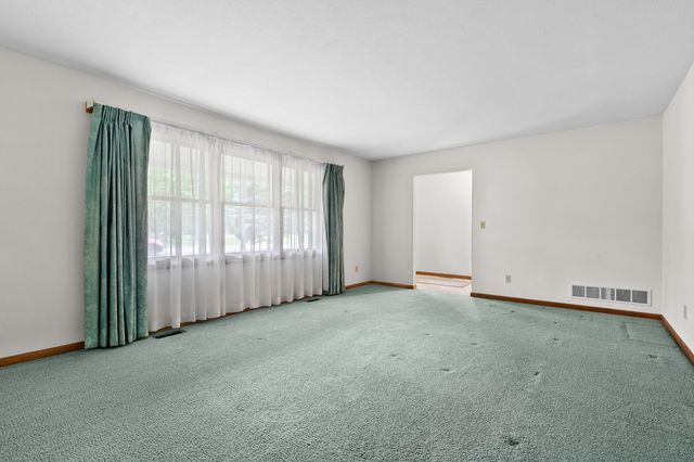 52135 Nancy Lane, Three Rivers, MI 49093