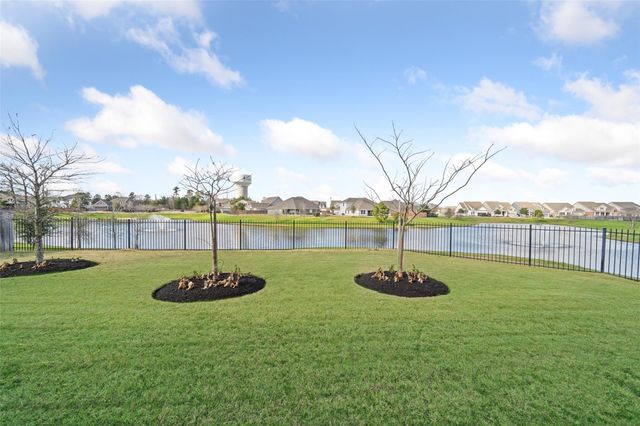 2149 Rope Maker Road, Conroe, TX 77384