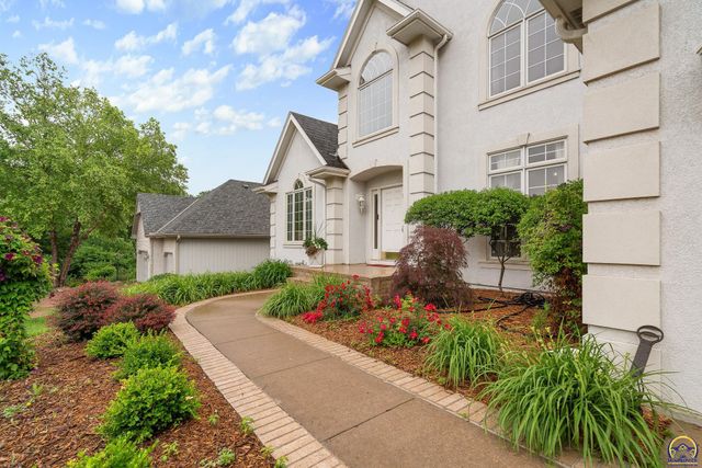 5319 SW 40th Ter, Topeka, KS 66610