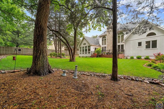 5319 SW 40th Ter, Topeka, KS 66610