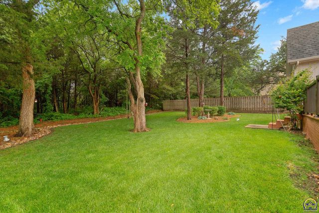 5319 SW 40th Ter, Topeka, KS 66610