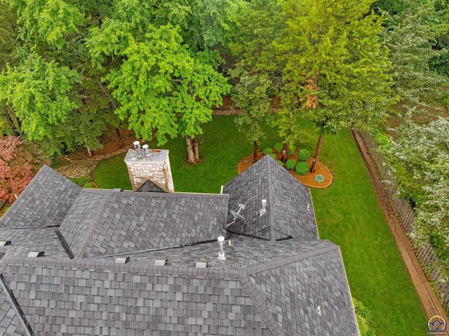 5319 SW 40th Ter, Topeka, KS 66610