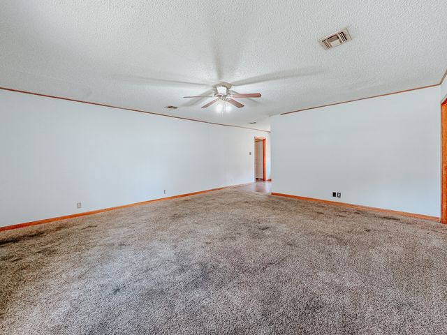 609 NW 5th Street, Kerens, TX 75144