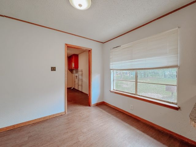 609 NW 5th Street, Kerens, TX 75144