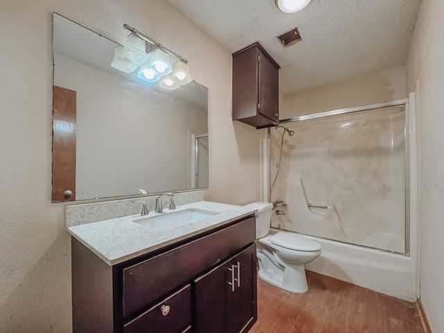 609 NW 5th Street, Kerens, TX 75144