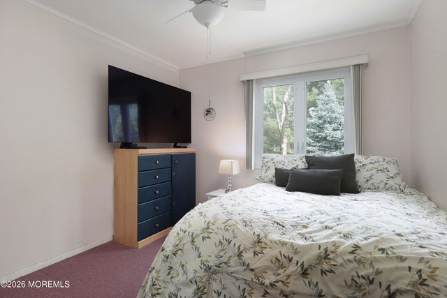 102 Stratford Road, Tinton Falls, NJ 07724