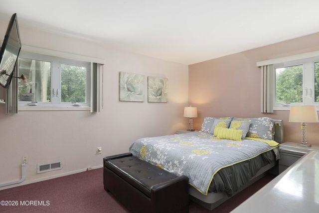 102 Stratford Road, Tinton Falls, NJ 07724