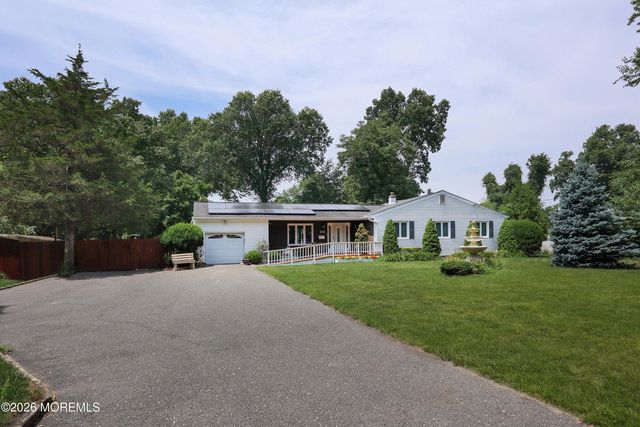 102 Stratford Road, Tinton Falls, NJ 07724