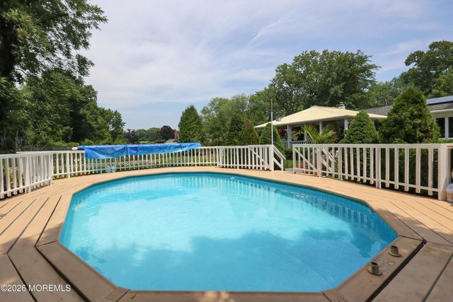 102 Stratford Road, Tinton Falls, NJ 07724