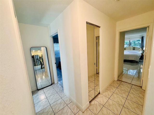 9673 NW 45th St, Sunrise, FL 33351