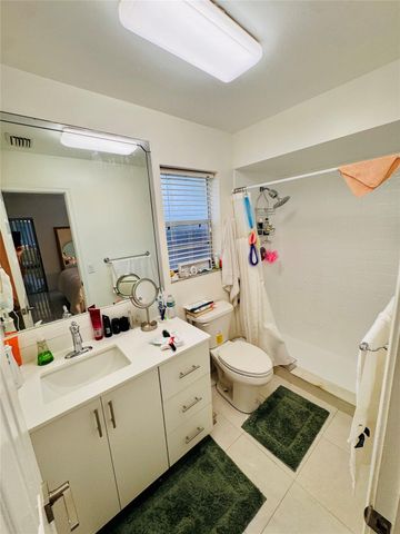 9673 NW 45th St, Sunrise, FL 33351