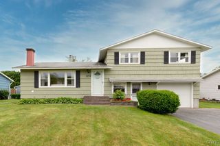 7298 Greenbriar Road, Cicero, NY 13212