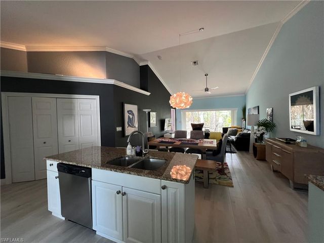 1095 Partridge CIR 201, Naples, FL 34104