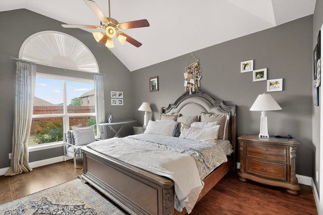 2345 Fountain Gate Drive, Little Elm, TX 75068