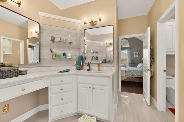 2345 Fountain Gate Drive, Little Elm, TX 75068