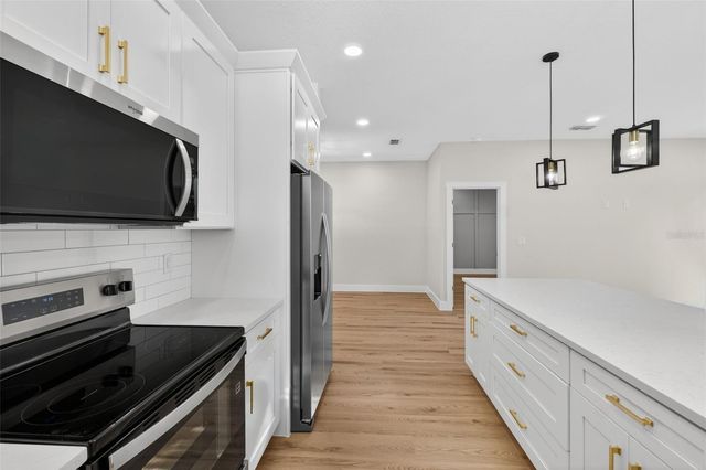 19340 CENTER STREET, Brooksville, FL 34601