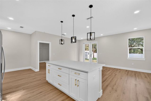 19340 CENTER STREET, Brooksville, FL 34601