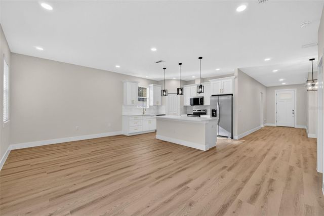 19340 CENTER STREET, Brooksville, FL 34601