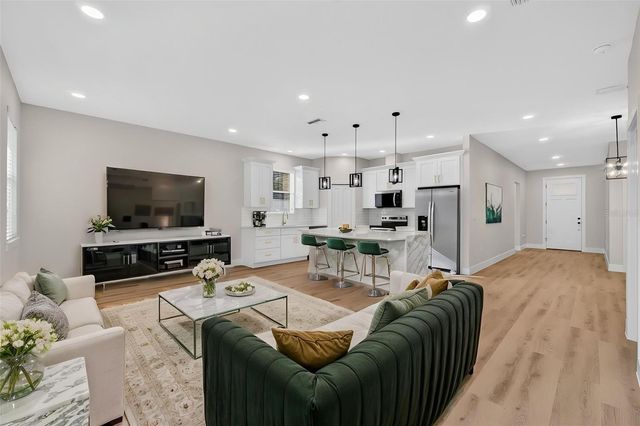 19340 CENTER STREET, Brooksville, FL 34601