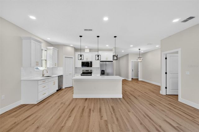 19340 CENTER STREET, Brooksville, FL 34601