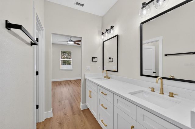 19340 CENTER STREET, Brooksville, FL 34601