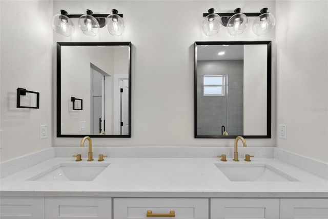 19340 CENTER STREET, Brooksville, FL 34601