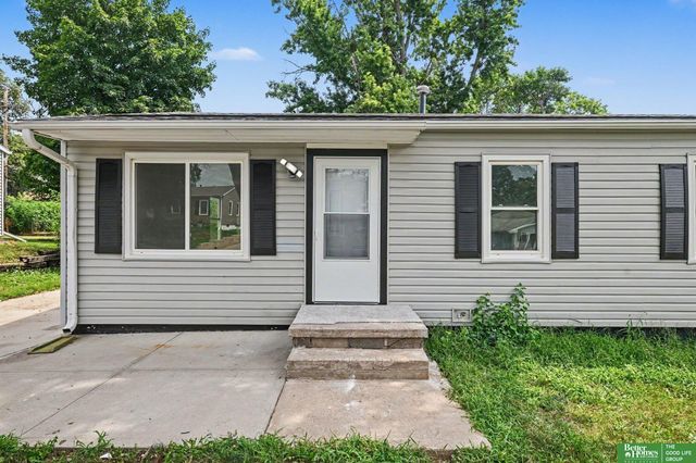 7625 S 40th Street, Bellevue, NE 68147