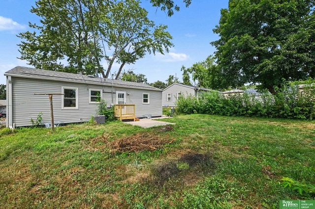 7625 S 40th Street, Bellevue, NE 68147