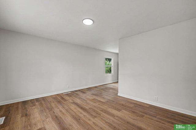 7625 S 40th Street, Bellevue, NE 68147