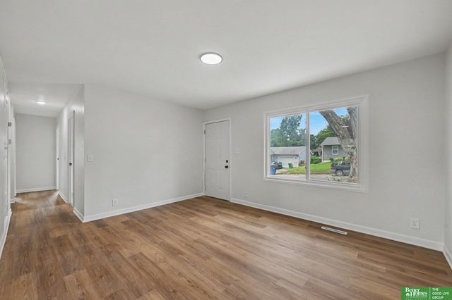 7625 S 40th Street, Bellevue, NE 68147