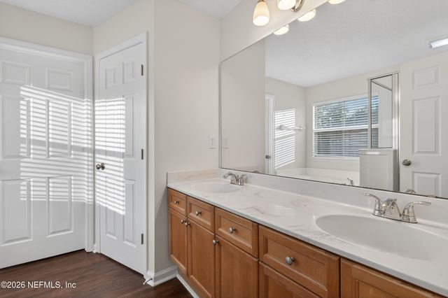 6251 DEVONHURST Drive, Jacksonville, FL 32258