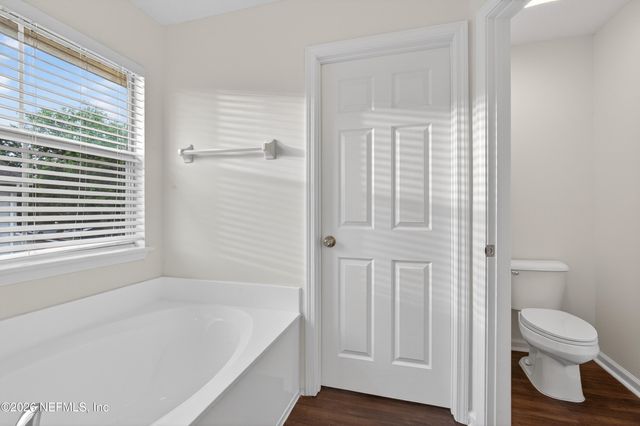 6251 DEVONHURST Drive, Jacksonville, FL 32258