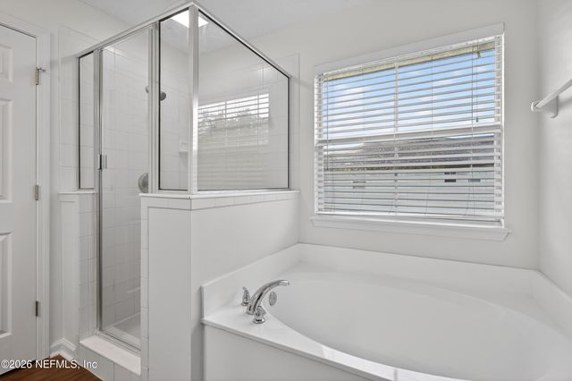 6251 DEVONHURST Drive, Jacksonville, FL 32258