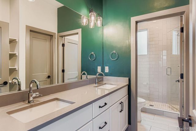 1280 E Hampden Avenue B, Englewood, CO 80113