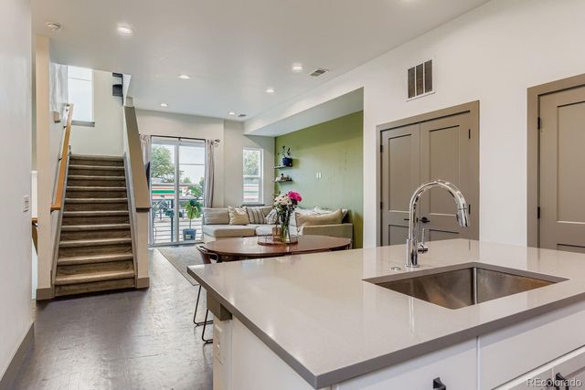 1280 E Hampden Avenue B, Englewood, CO 80113