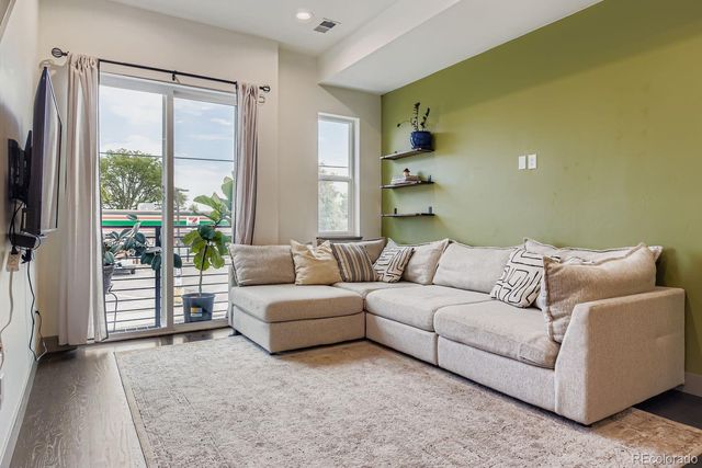 1280 E Hampden Avenue B, Englewood, CO 80113