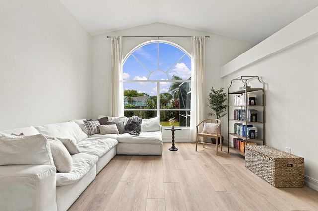 4969 BROADSTONE Circle, West Palm Beach, FL 33417