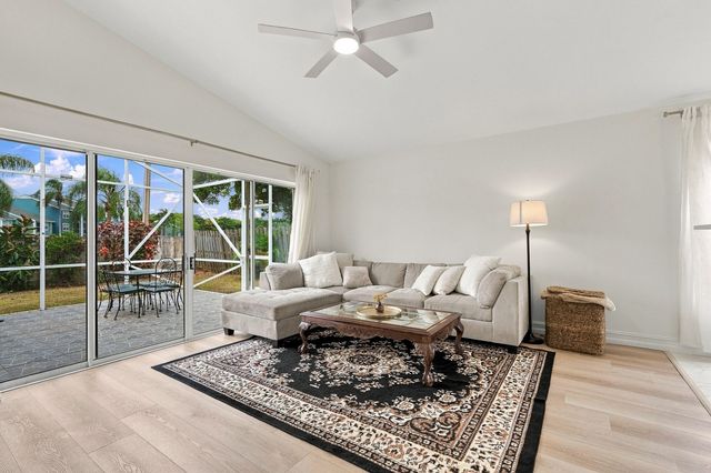 4969 BROADSTONE Circle, West Palm Beach, FL 33417