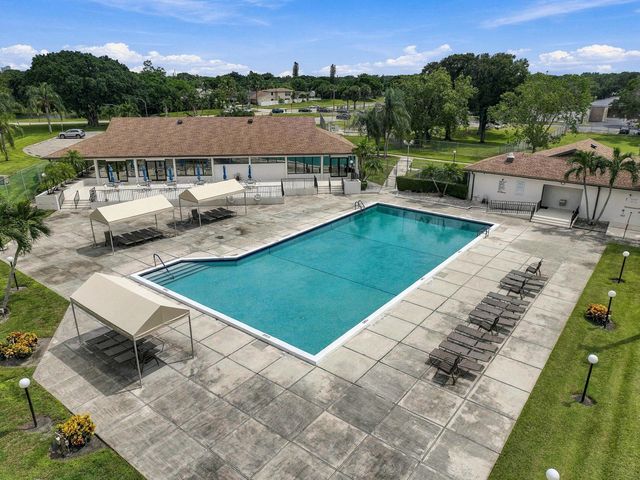 4969 BROADSTONE Circle, West Palm Beach, FL 33417