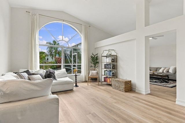 4969 BROADSTONE Circle, West Palm Beach, FL 33417