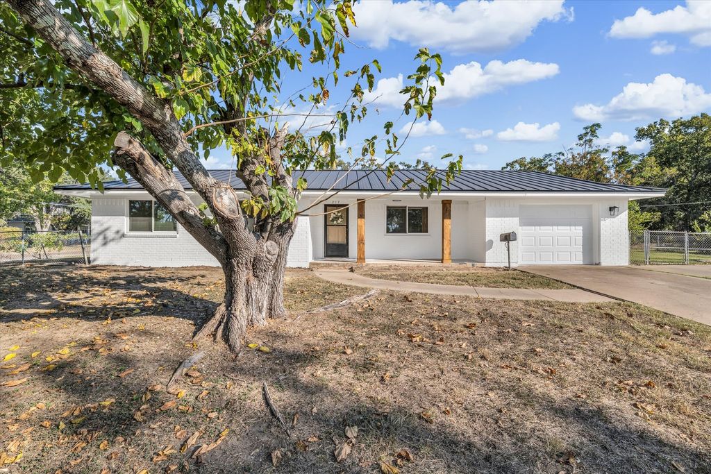 217 Shady Street, Marlin, TX 76661