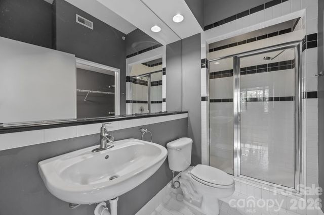 514 W 10th Street 403, Charlotte, NC 28202