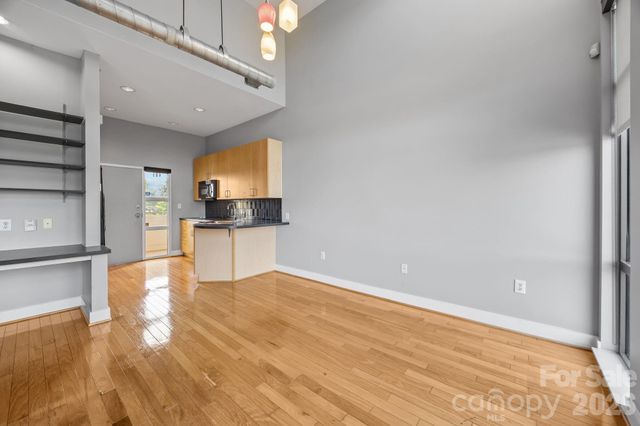 514 W 10th Street 403, Charlotte, NC 28202