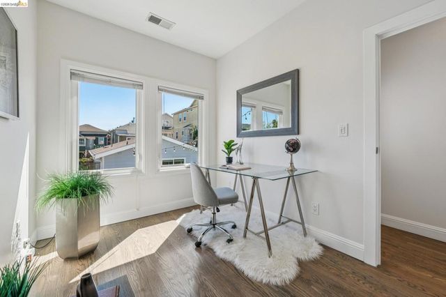 2012 Chestnut St, Oakland, CA 94607