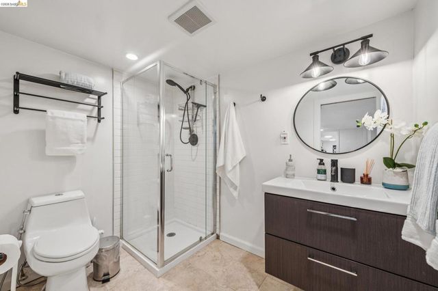 2012 Chestnut St, Oakland, CA 94607