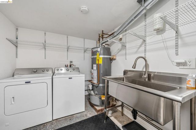 2012 Chestnut St, Oakland, CA 94607