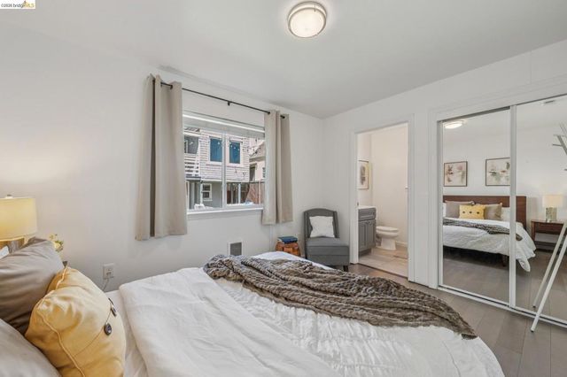 2012 Chestnut St, Oakland, CA 94607