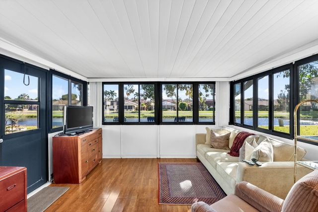 5198 Mirror Lakes Boulevard, Boynton Beach, FL 33472