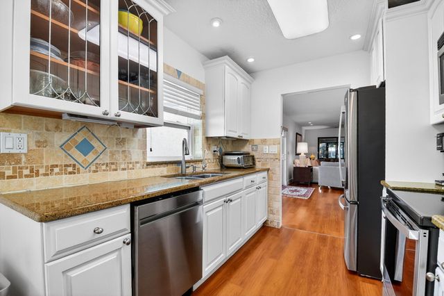 5198 Mirror Lakes Boulevard, Boynton Beach, FL 33472