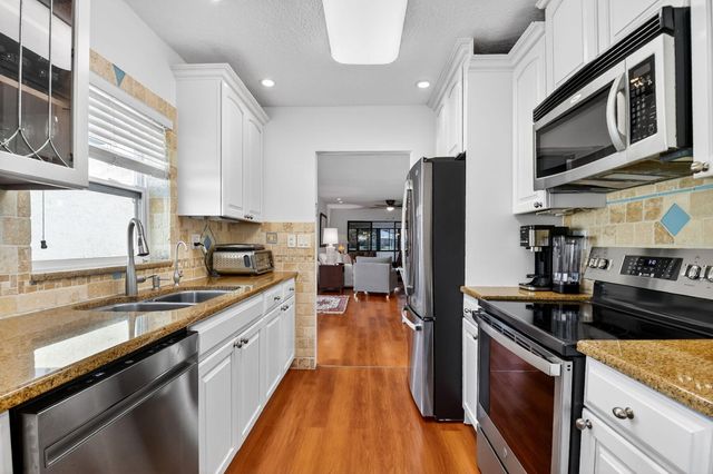 5198 Mirror Lakes Boulevard, Boynton Beach, FL 33472